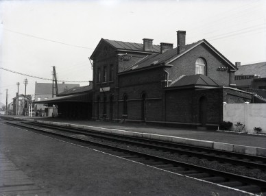 Heist-op-den-Berg - SNCB Z03591c (3).jpg